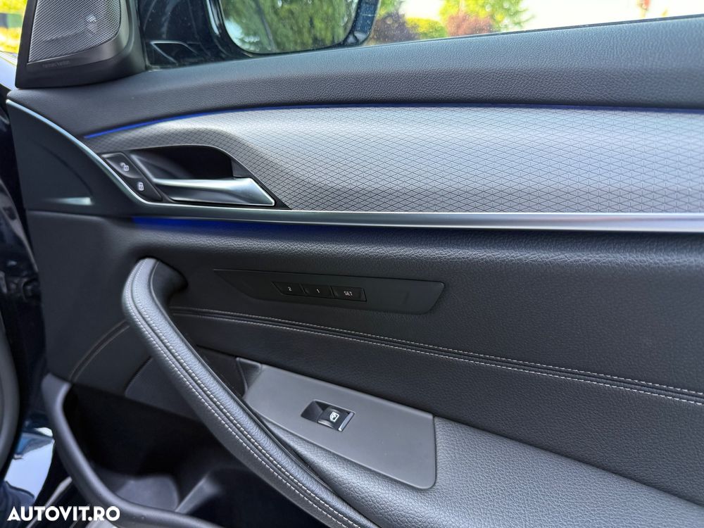 BMW Seria 5 520d Aut. M Sport Edition - 37
