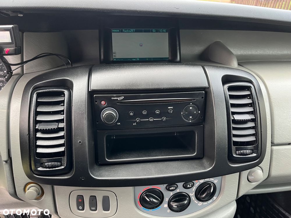 Renault TRAFIC - 12