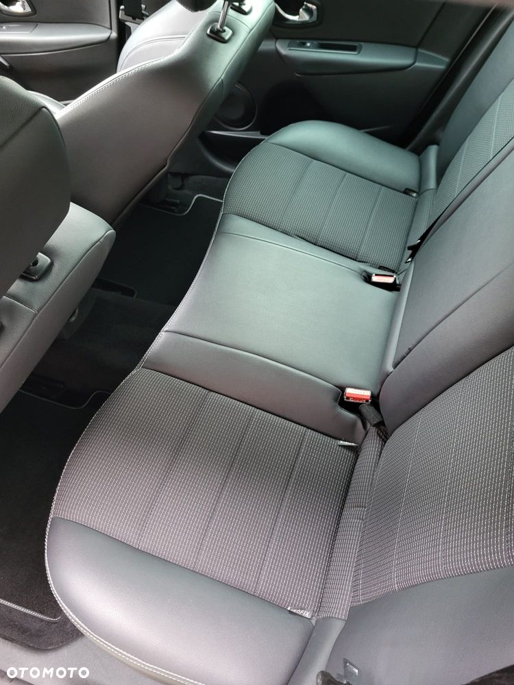 Renault Megane TCe 220 Start & Stop GT 220 - 32