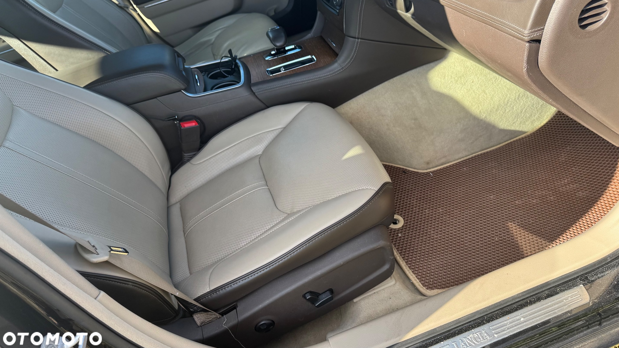 Lancia Thema 3.6 Executive AWD - 7