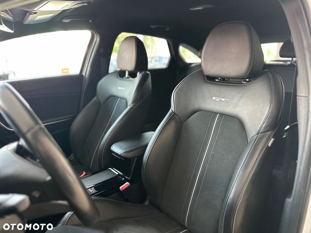 Kia ProCeed - 13