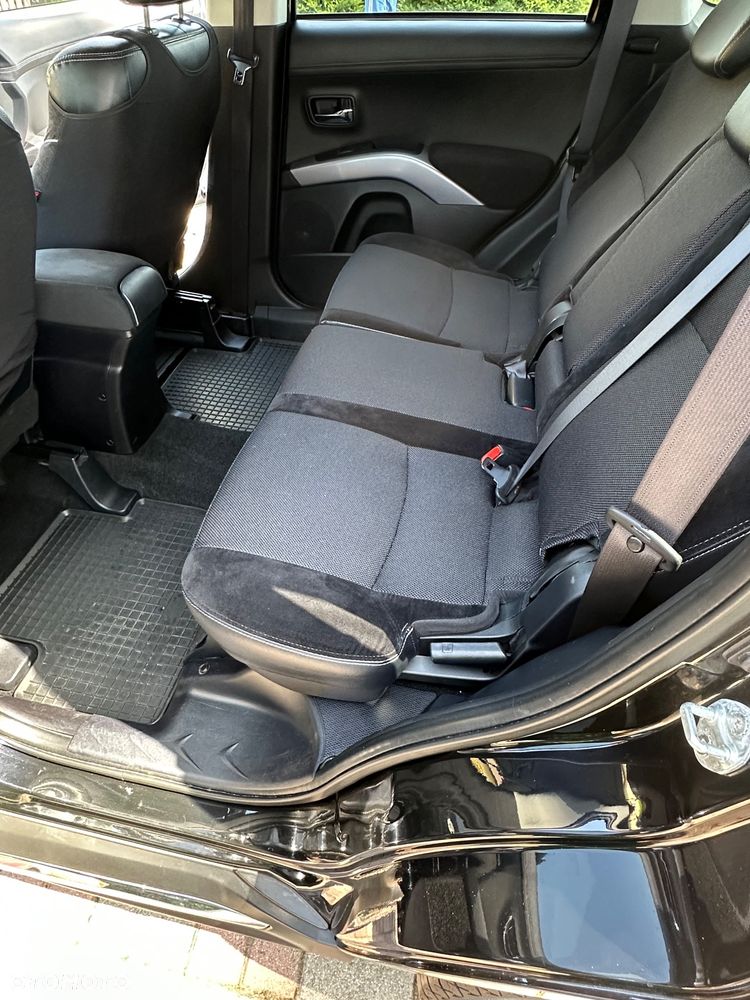 Mitsubishi Outlander 2.0 DID Intense + - 15