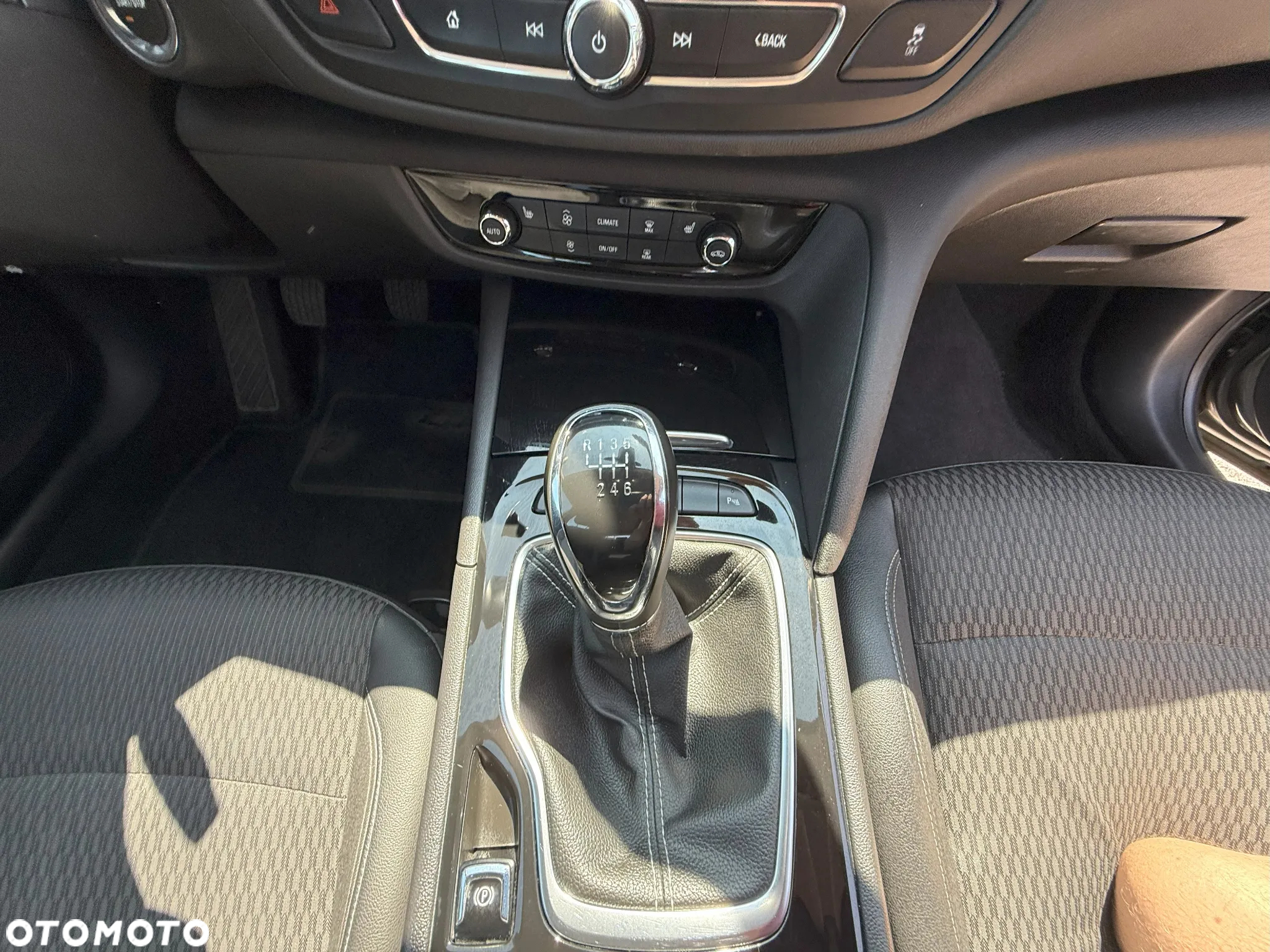 Opel Insignia CT 1.5 T Elite S&S - 25