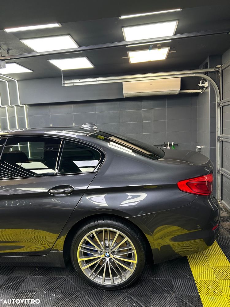 BMW Seria 5 530d AT - 9