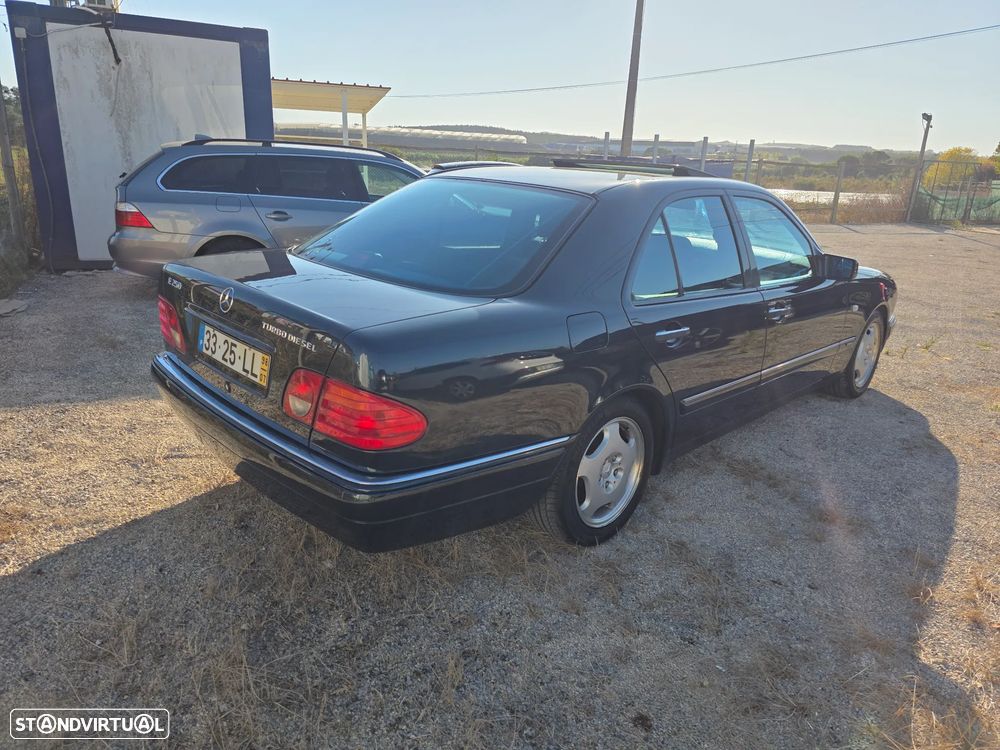 Mercedes-Benz E 250 TD Classic - 5