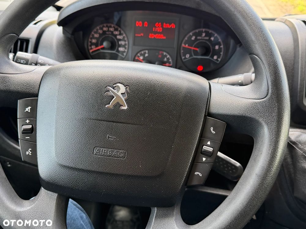 Peugeot Boxer 9 osobowy - 11