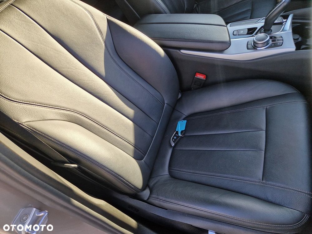 BMW Seria 5 520d xDrive Touring Luxury Line - 12