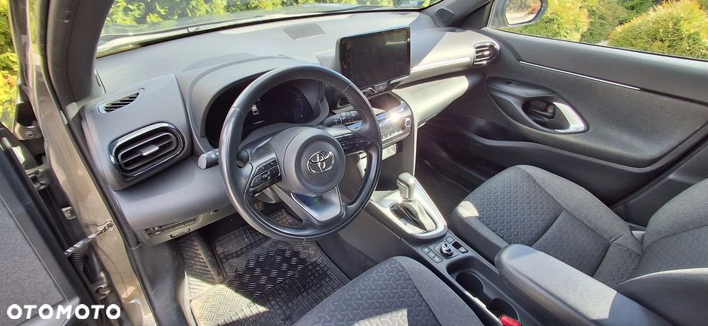 Toyota Yaris Cross Hybrid 1.5 Comfort 4x4 - 4