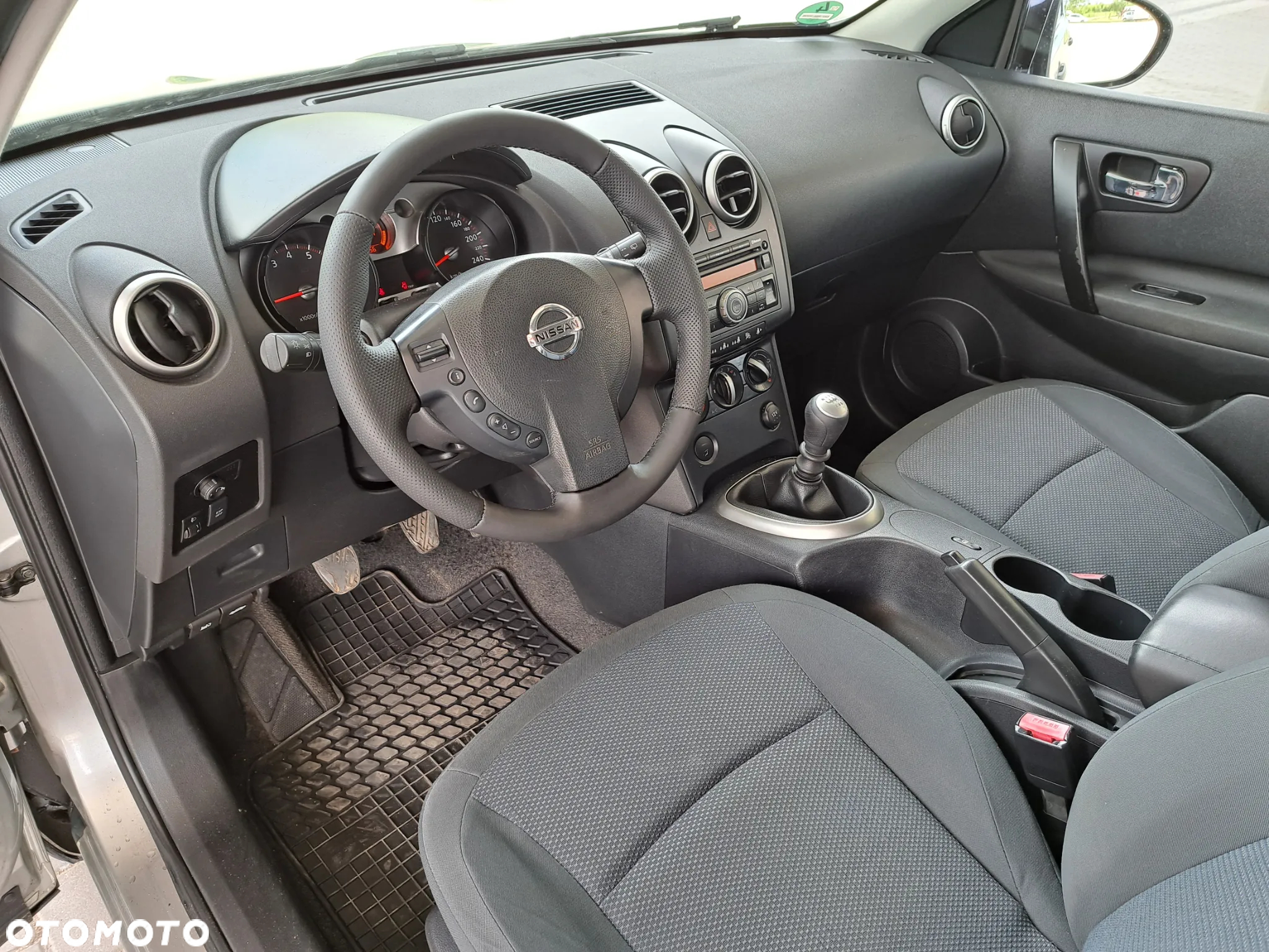 Nissan Qashqai+2 - 17