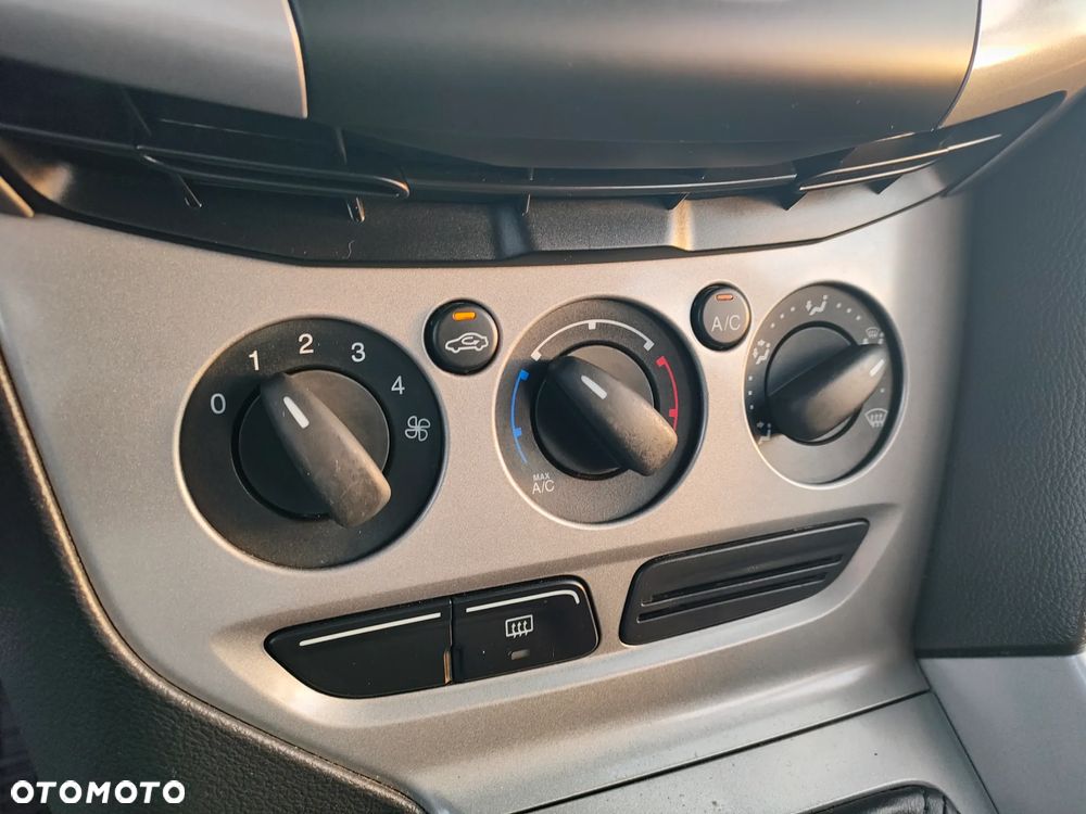 Ford Focus 1.6 Ambiente Start - 26