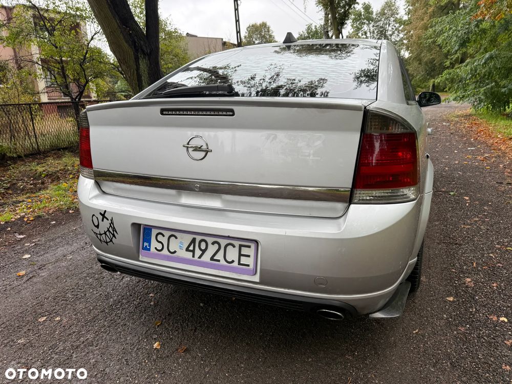 Opel Vectra GTS 3.0 V6 CDTI - 9