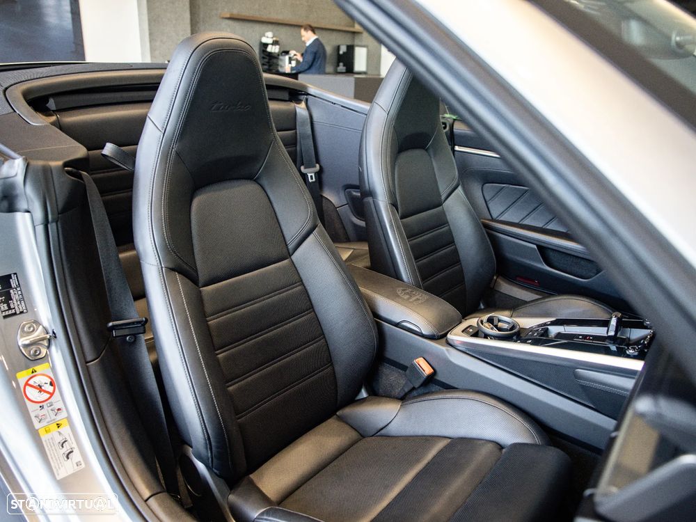 Porsche 911 (992) Turbo PDK - 40