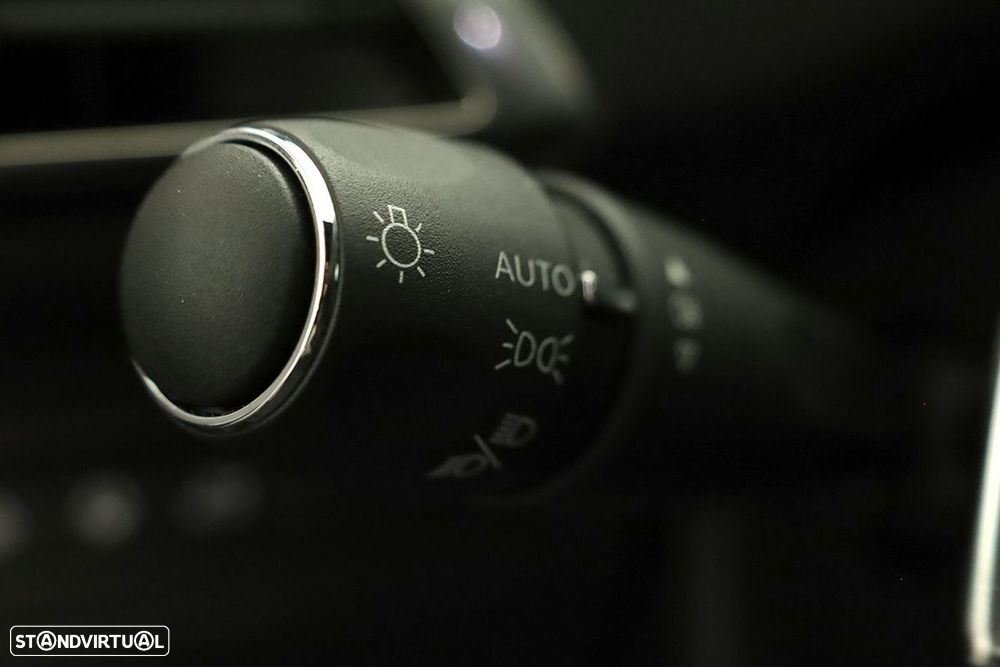 Peugeot 3008 1.2 Hybrid Allure Pack e-DCS6 - 19