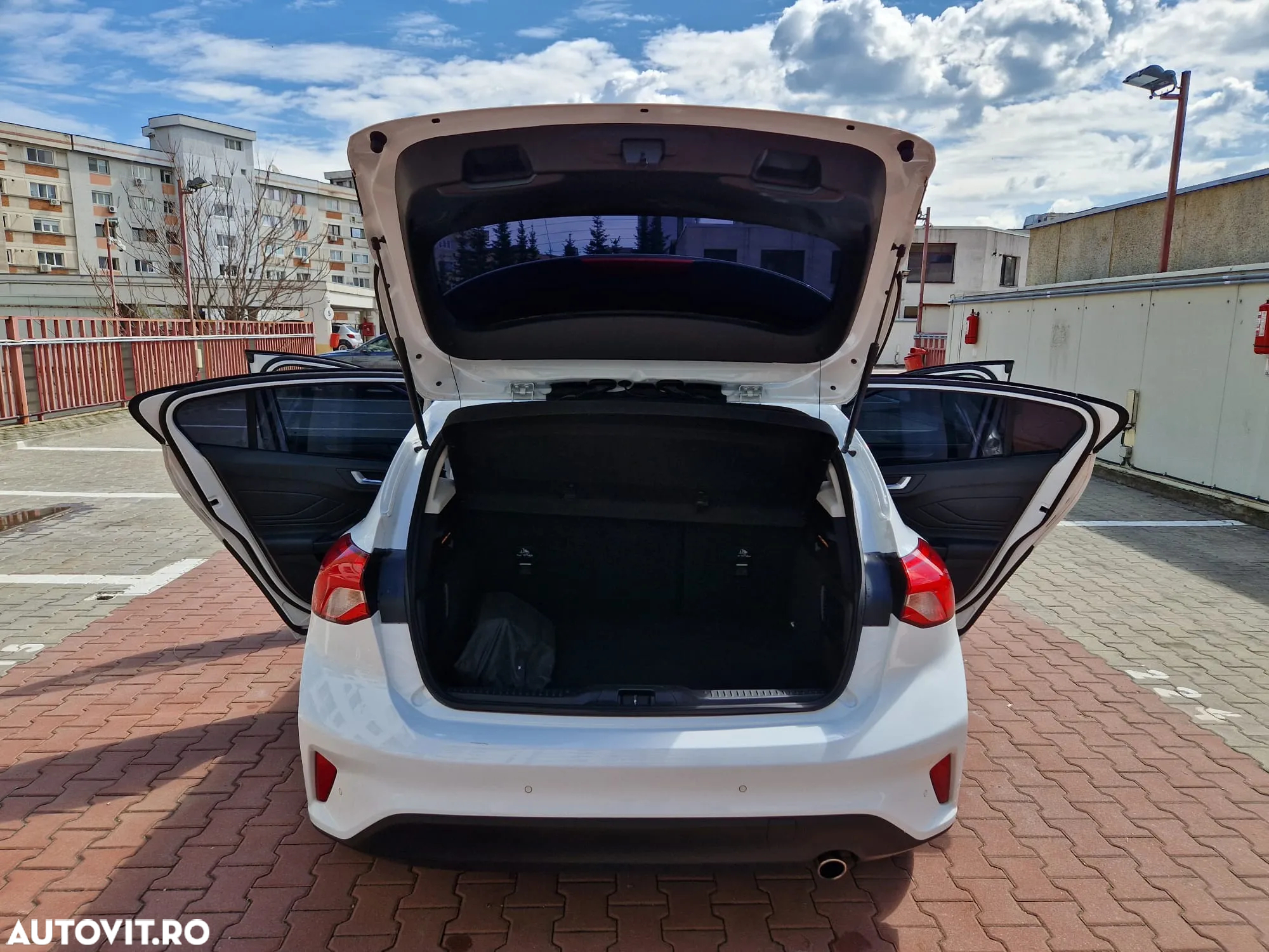 Ford Focus 2.0 EcoBlue Titanium Business - 21