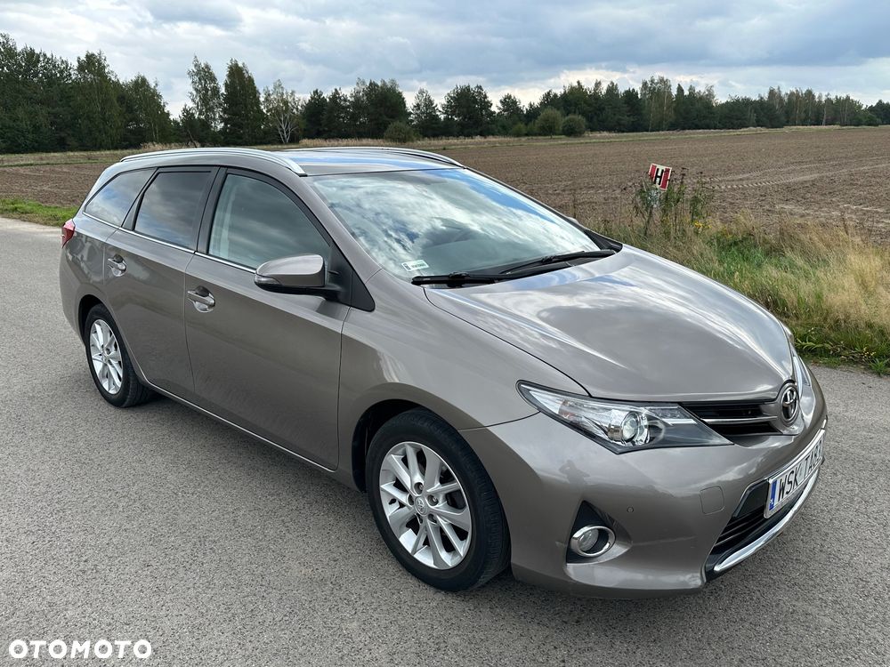 Toyota Auris 1.6 Premium - 13