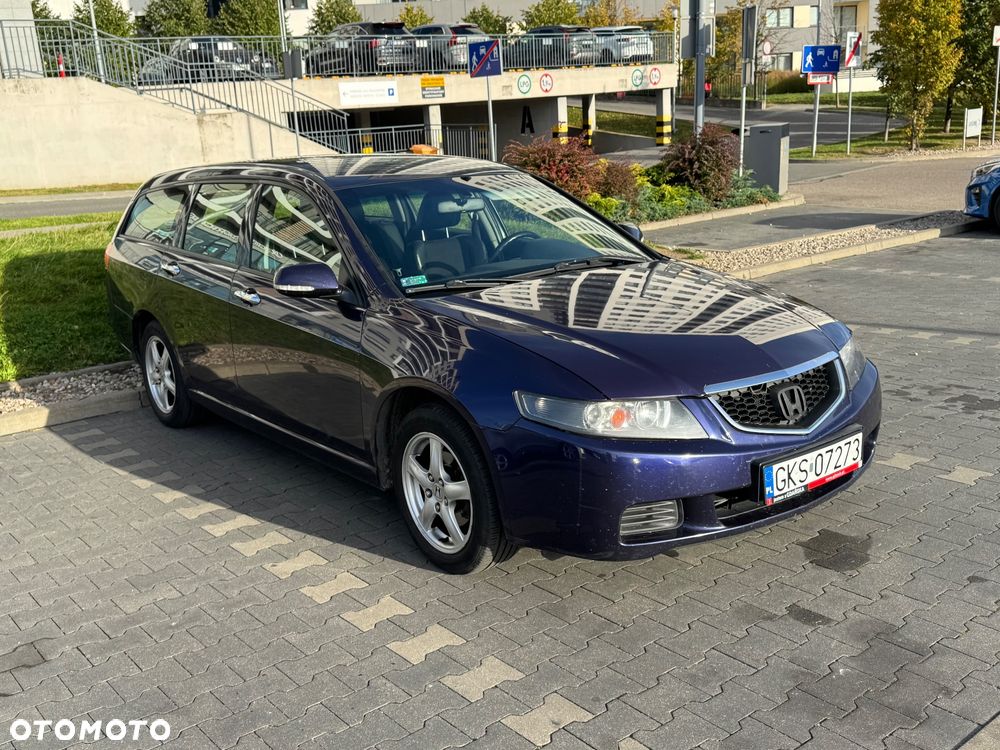 Honda Accord 2004 photo 2