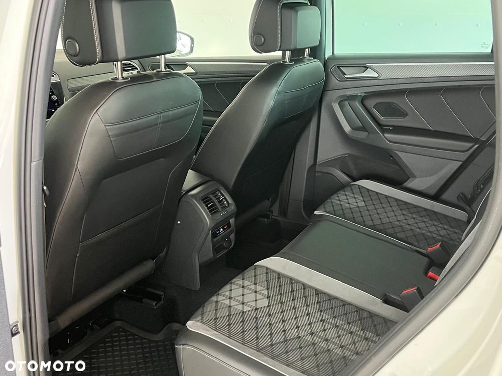 Volkswagen Tiguan 1.5 TSI EVO R-Line DSG - 31