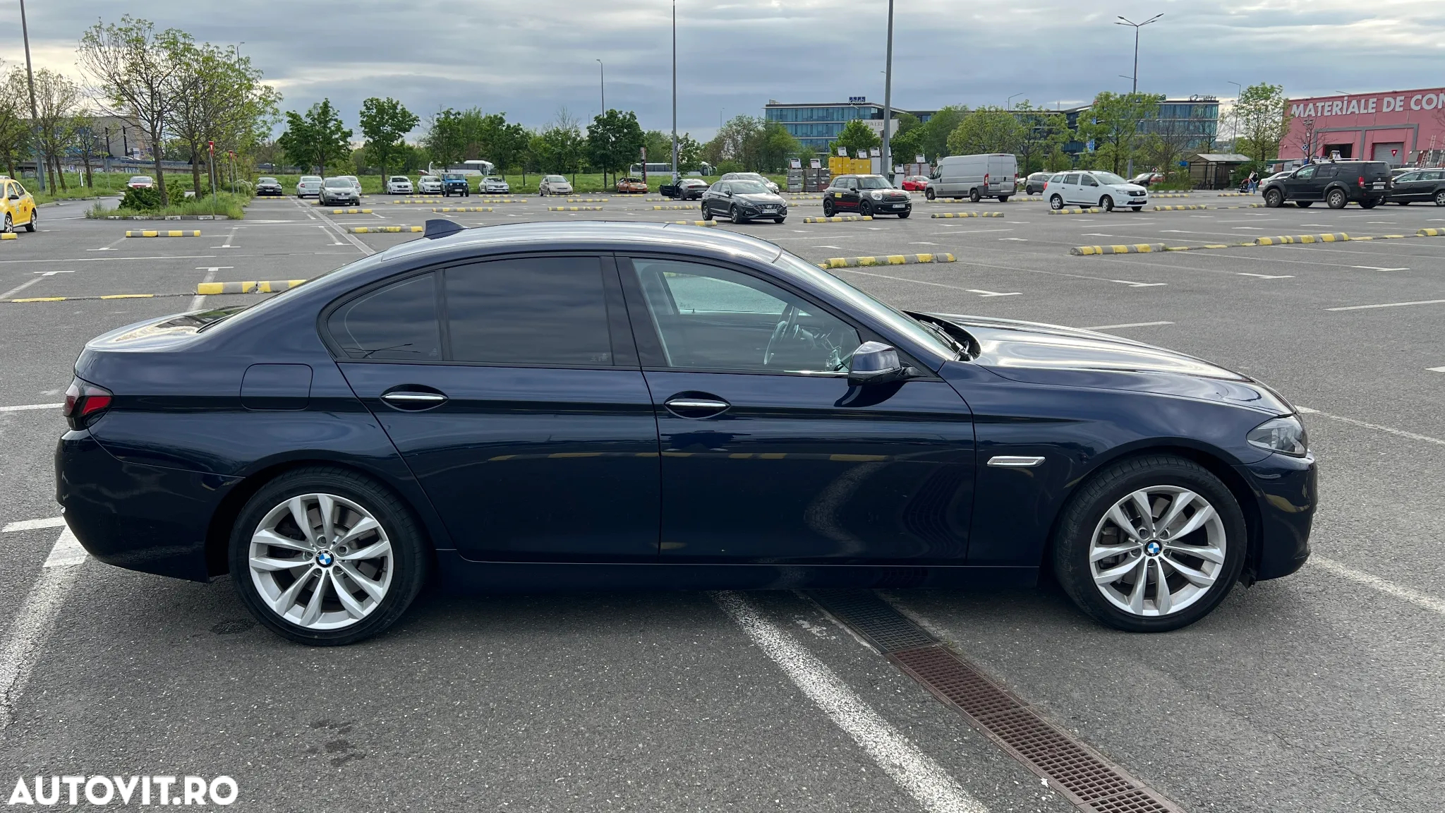 BMW Seria 5 530d xDrive Aut. - 36