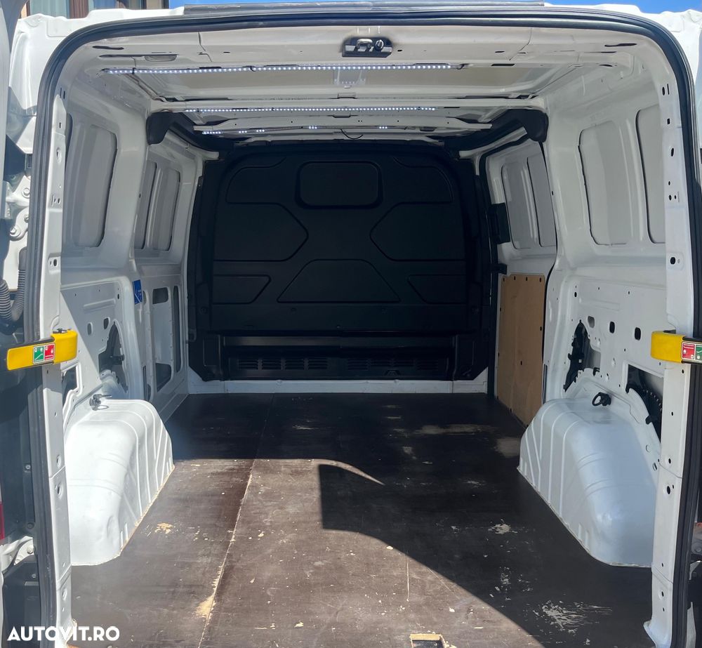 Ford Transit Custom - 8