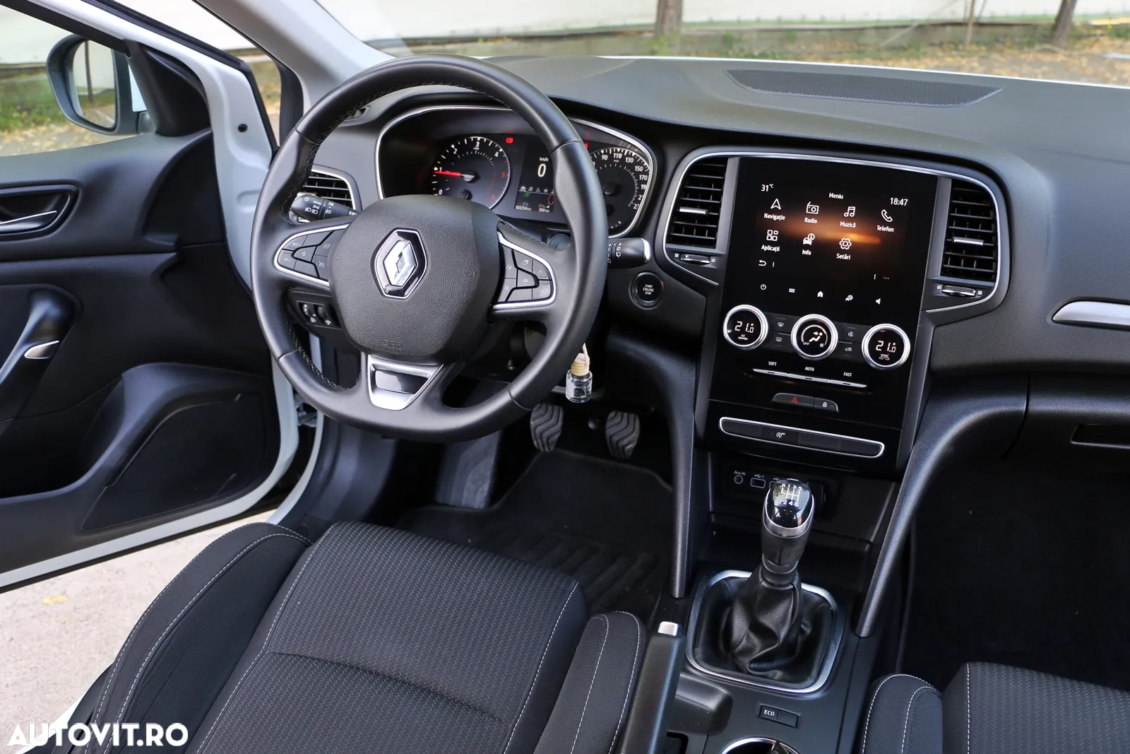 Renault Megane Blue dCi 115 Authentic - 12