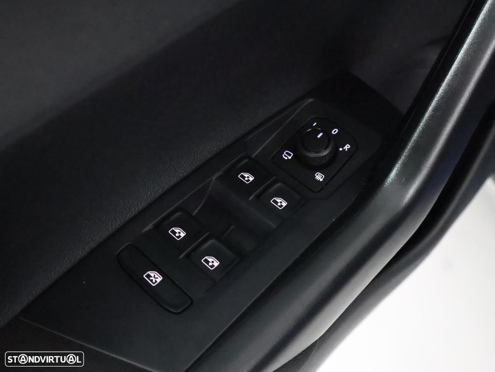 VW Taigo 1.0 TSI Urban DSG - 12