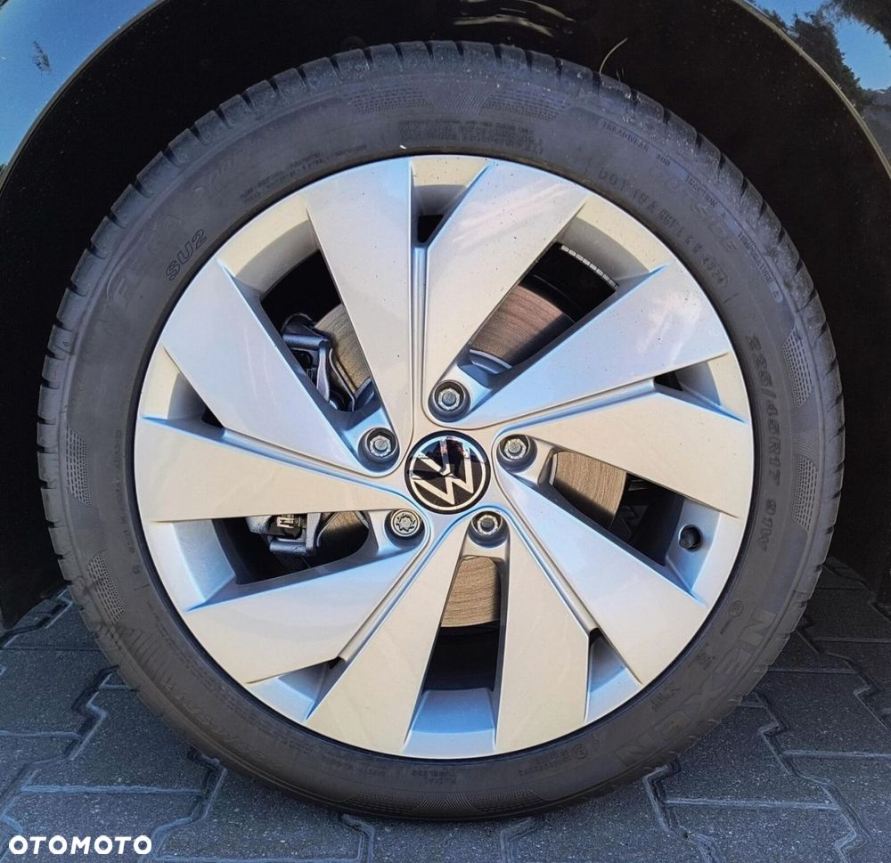 Volkswagen Golf - 25
