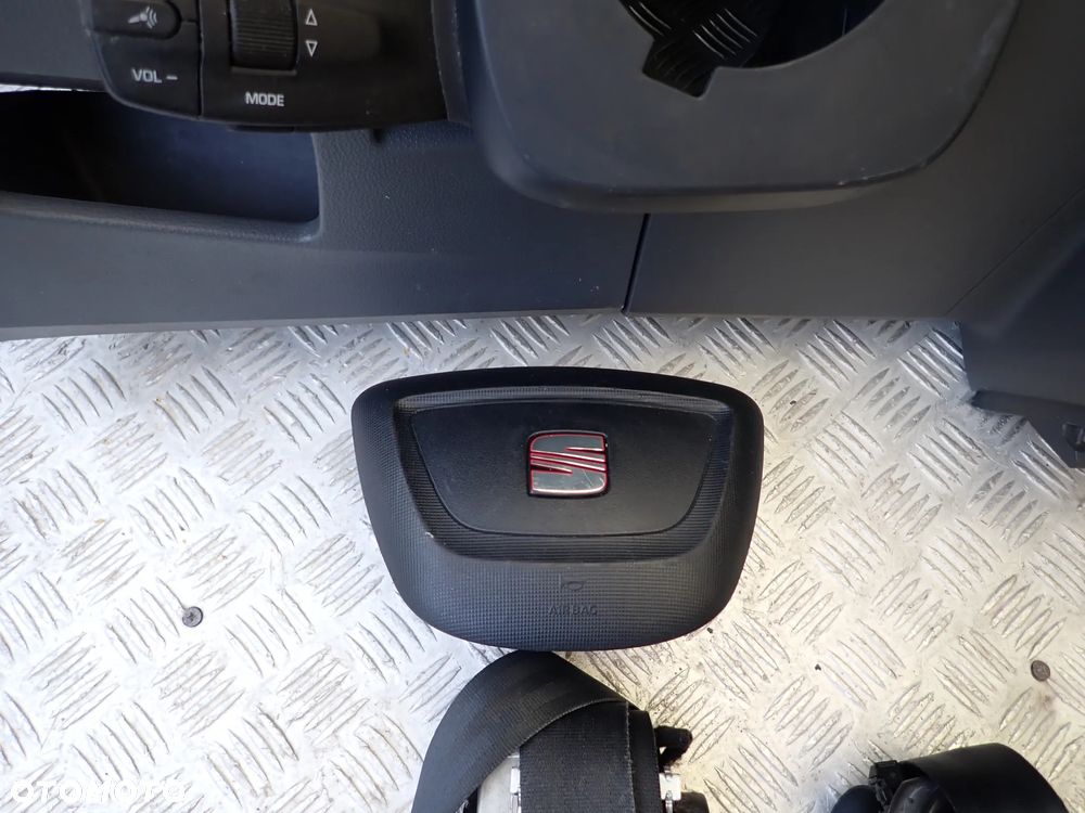 KOKPIT DESKA ROZDZIELCZA SEAT IBIZA IV ,WERSJA 5 DRZWIOWA  Z PASAMI - 6
