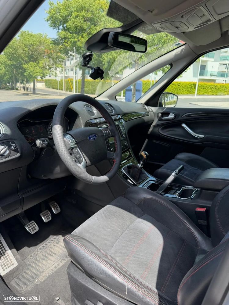 Ford S-Max - 19