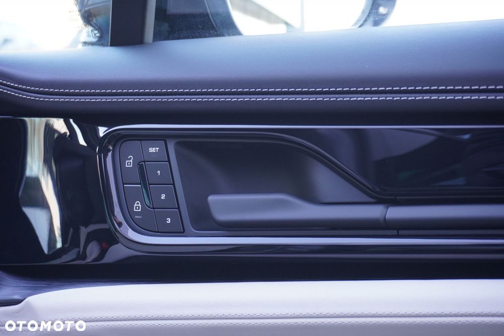 Porsche Panamera 4 - 9