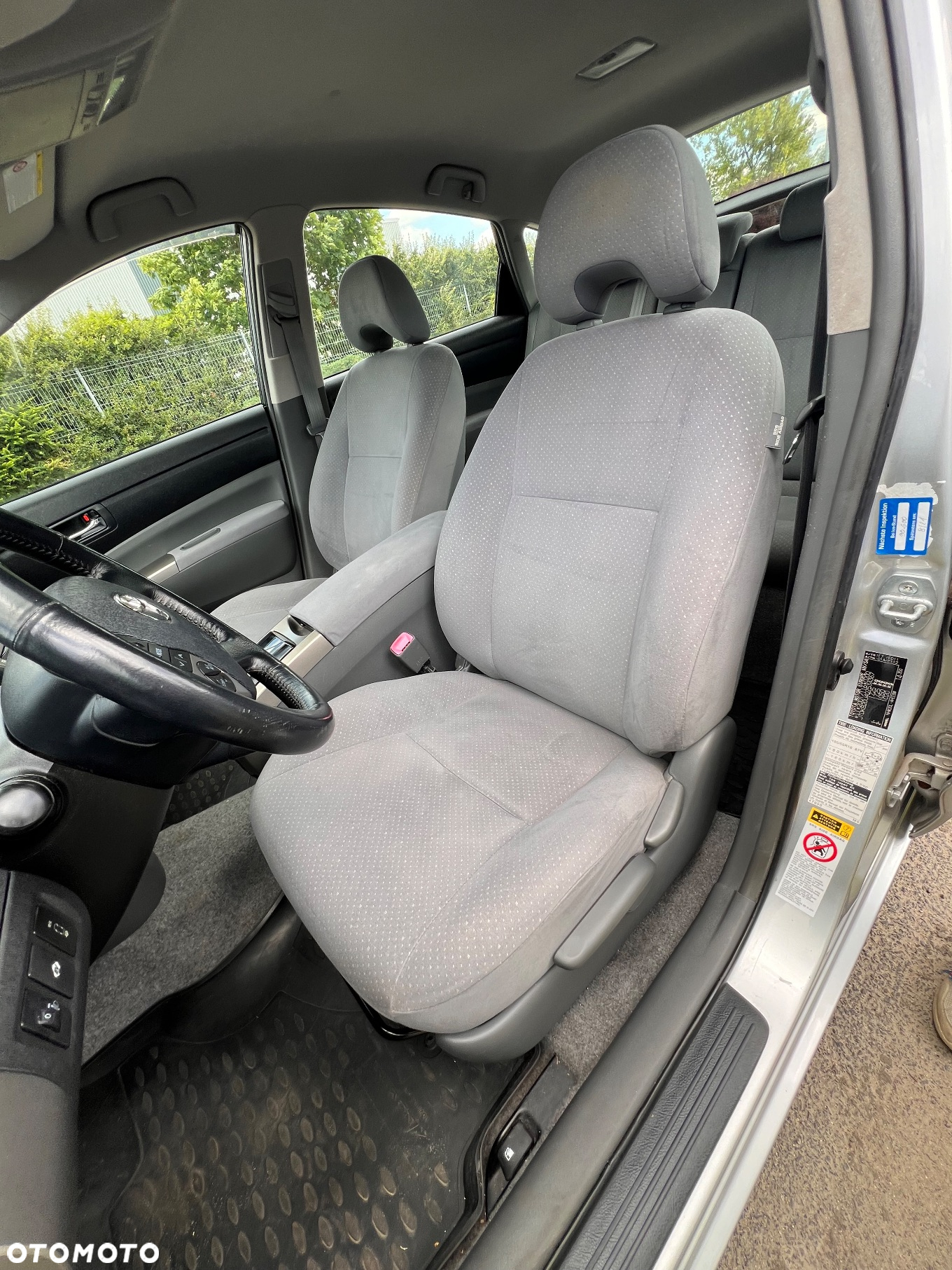Toyota Prius (Hybrid) Executive - 14