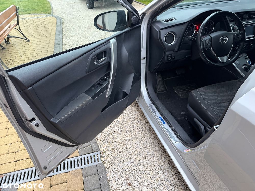 Toyota Auris - 10