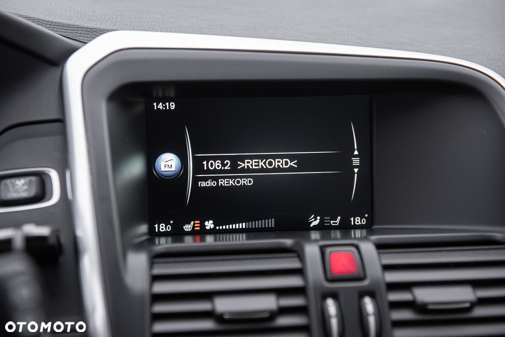 Volvo XC 60 D4 Geartronic Summum - 20