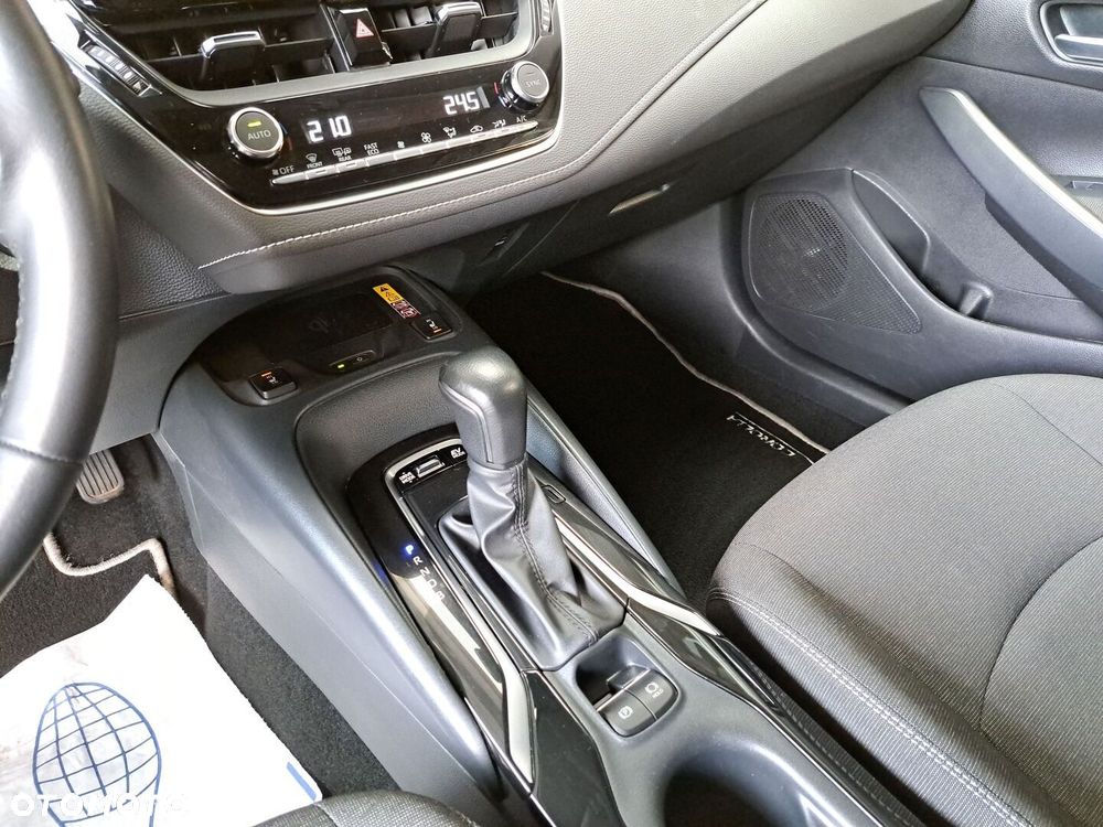 Toyota Corolla 1.8 Hybrid Comfort - 27