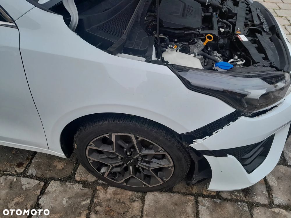 Kia Ceed 1.5 T-GDI OPF GT Line - 12