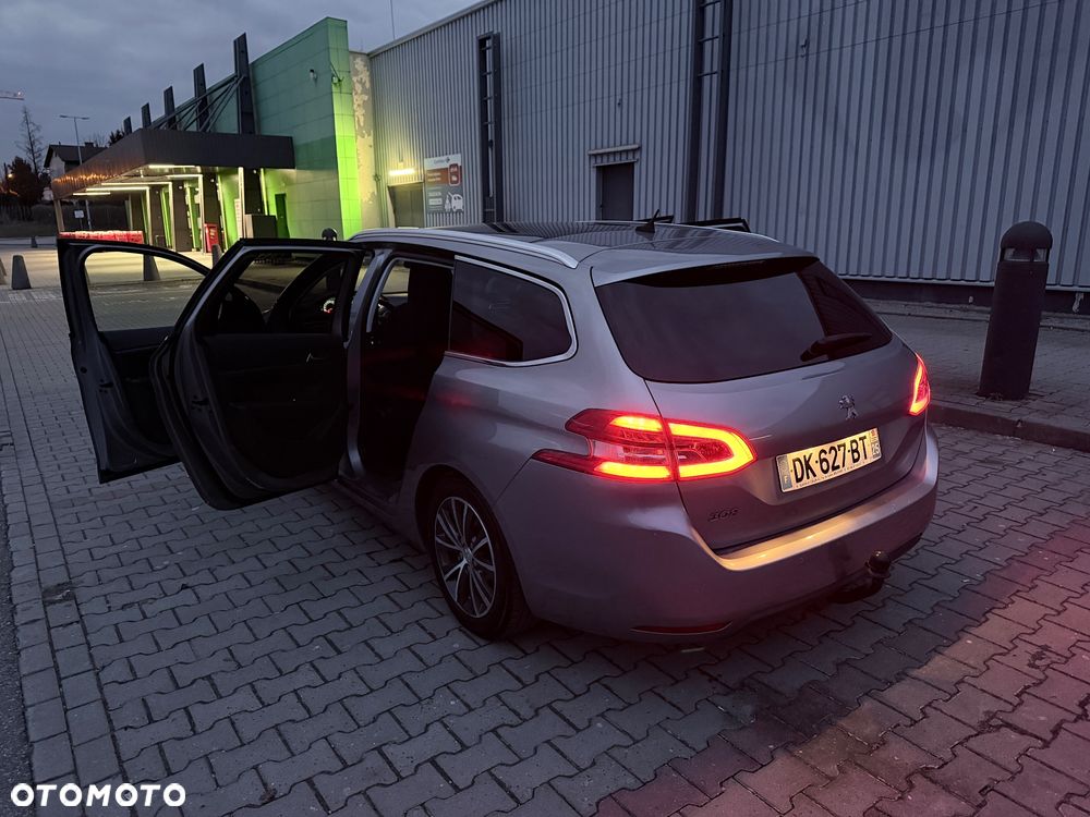 Peugeot 308 PureTech 130 GPF Stop & Start Allure Business-Paket - 5