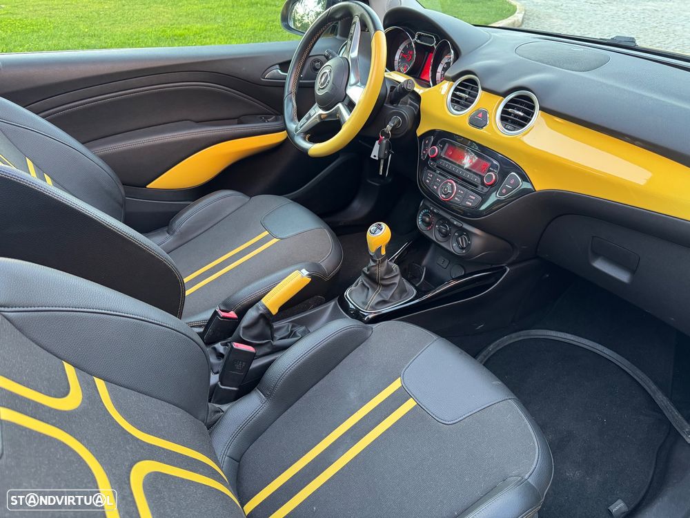Opel Adam 1.0 Start/Stop Rocks 120 Anos - 11