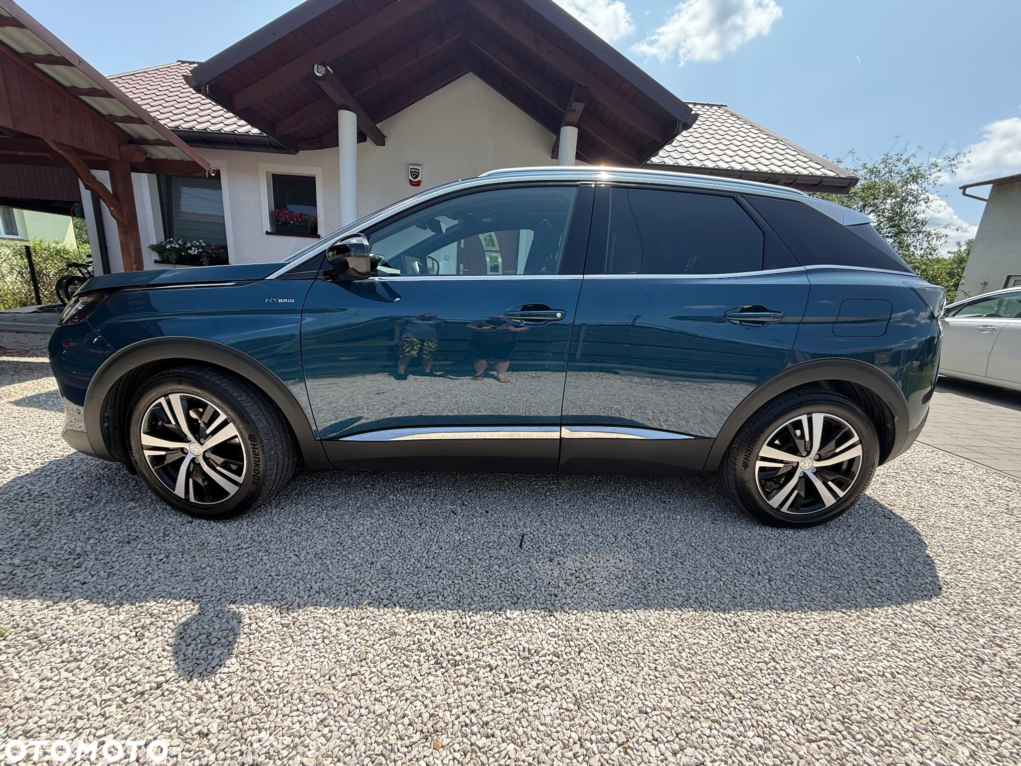 Peugeot 3008 Plug-In Hybrid 225 e-EAT8 GT - 4