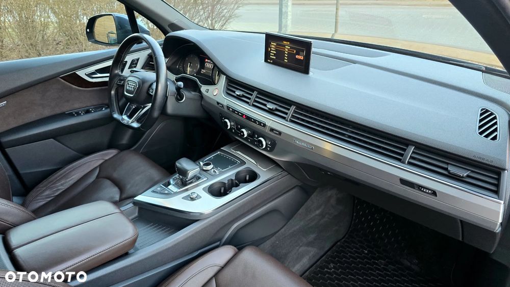 Audi SQ7 - 28