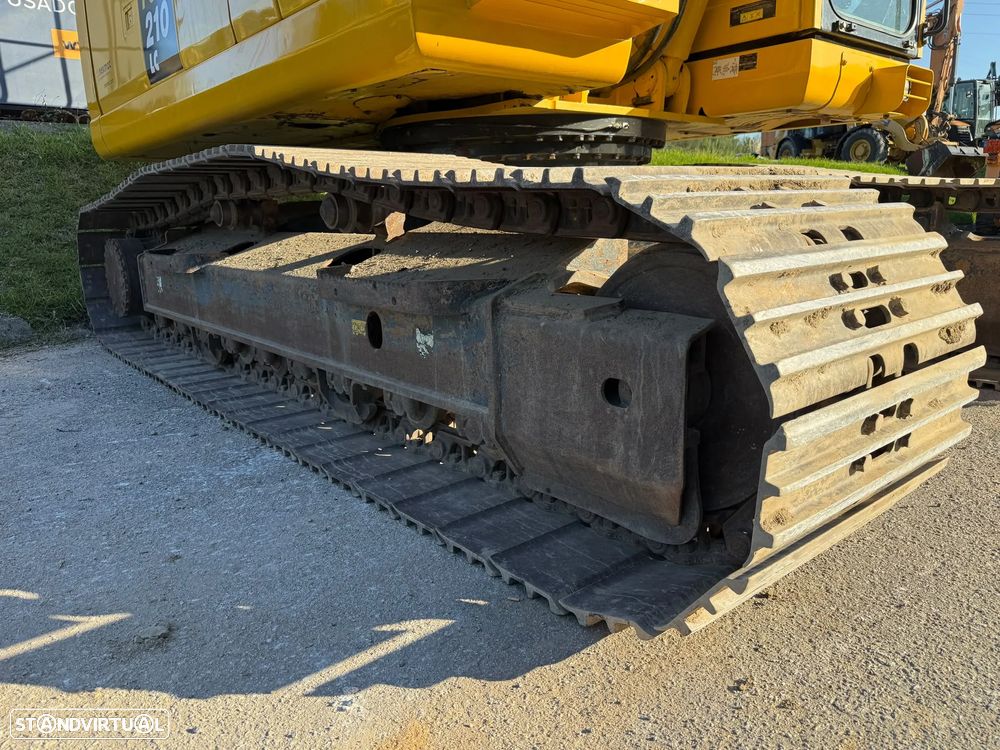Komatsu PC210LC-11 - 19