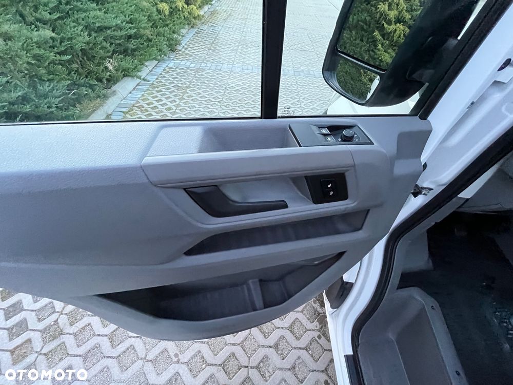 Volkswagen Crafter - 17