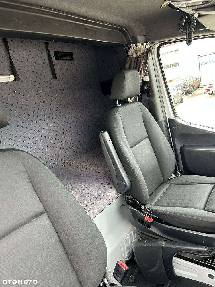 Mercedes-Benz Sprinter - 18
