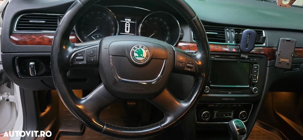 Skoda Superb Combi 1.6 TDI Ambition - 9