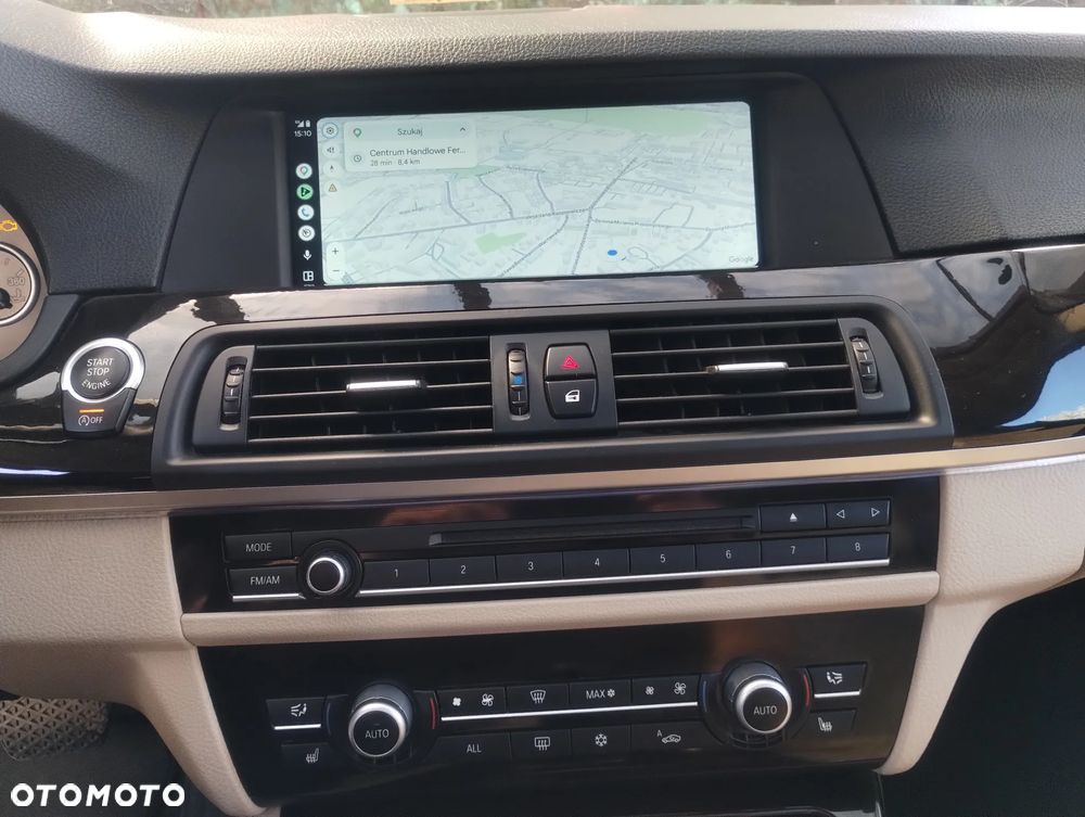 BMW Seria 5 528i xDrive Sport-Aut - 30
