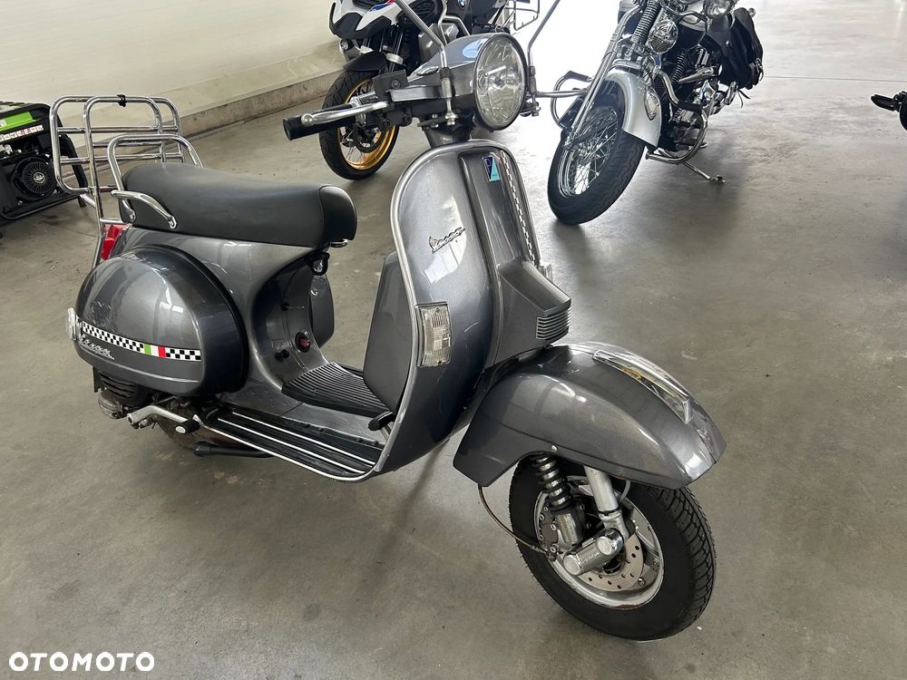 Piaggio Vespa - 1