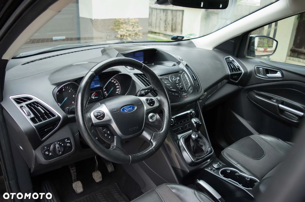 Ford Kuga 2.0 TDCi 2x4 Titanium - 14