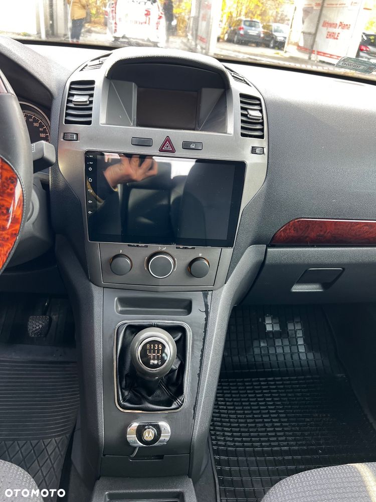 Opel Zafira 1.9 CDTI - 18