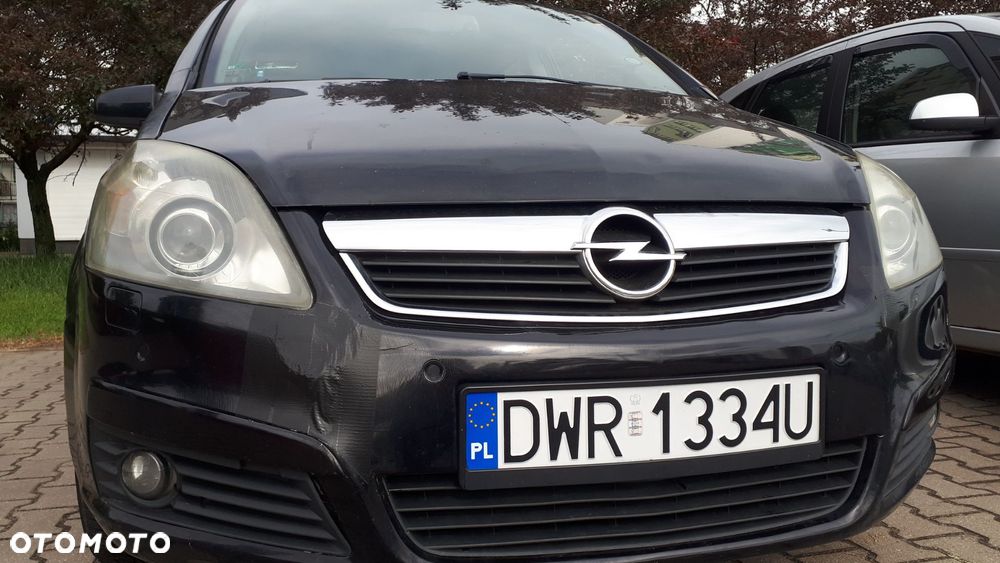 Opel Zafira - 1