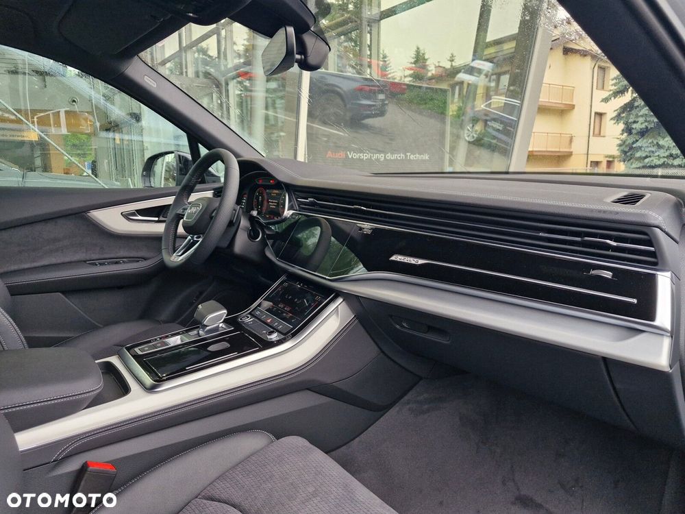 Audi Q7 - 11