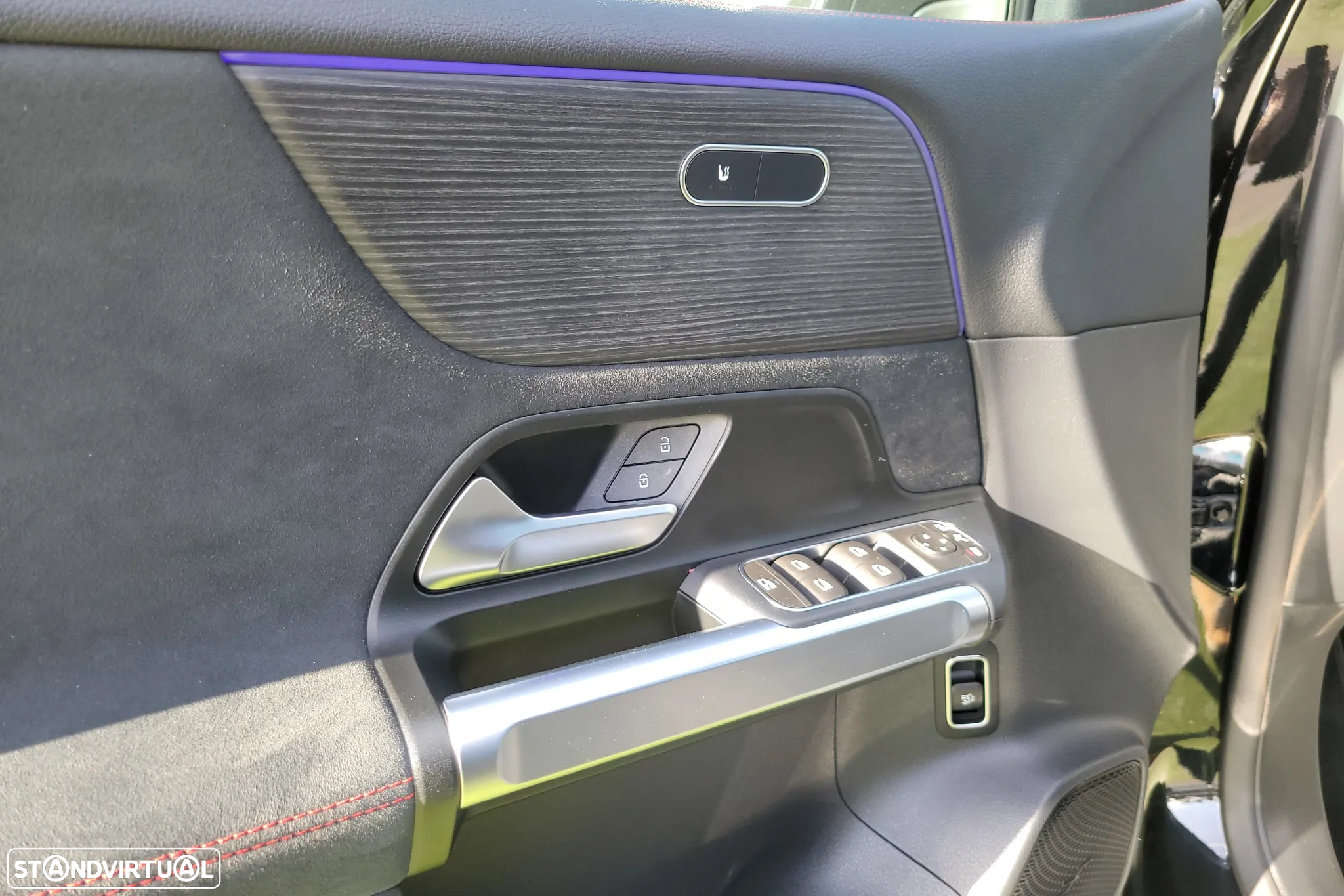 Mercedes-Benz EQB 350 4Matic AMG Line - 25