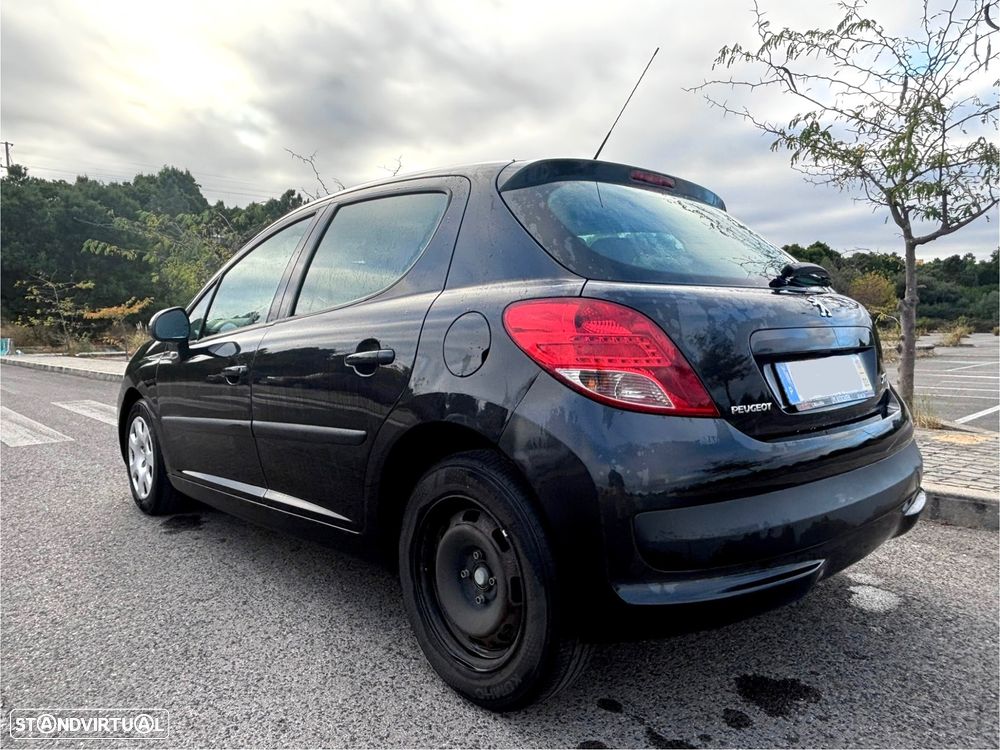 Peugeot 207 - 3